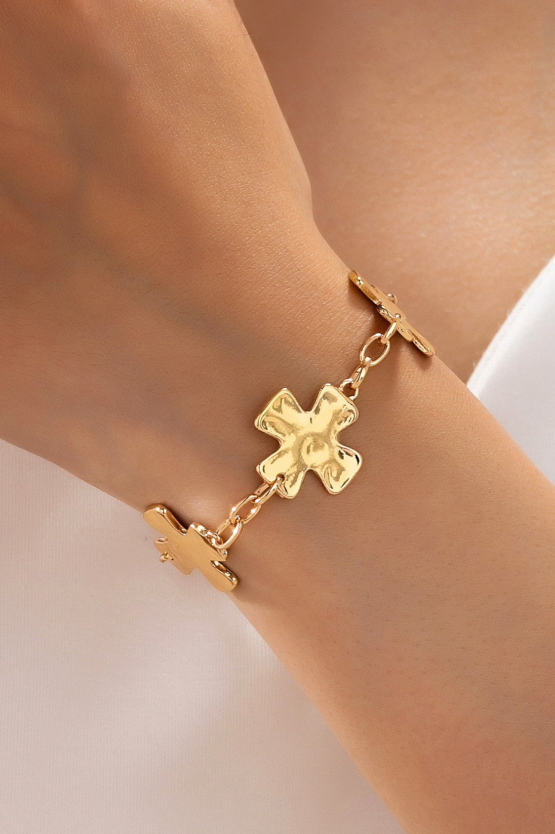 Hammered Cross Link Bracelet
